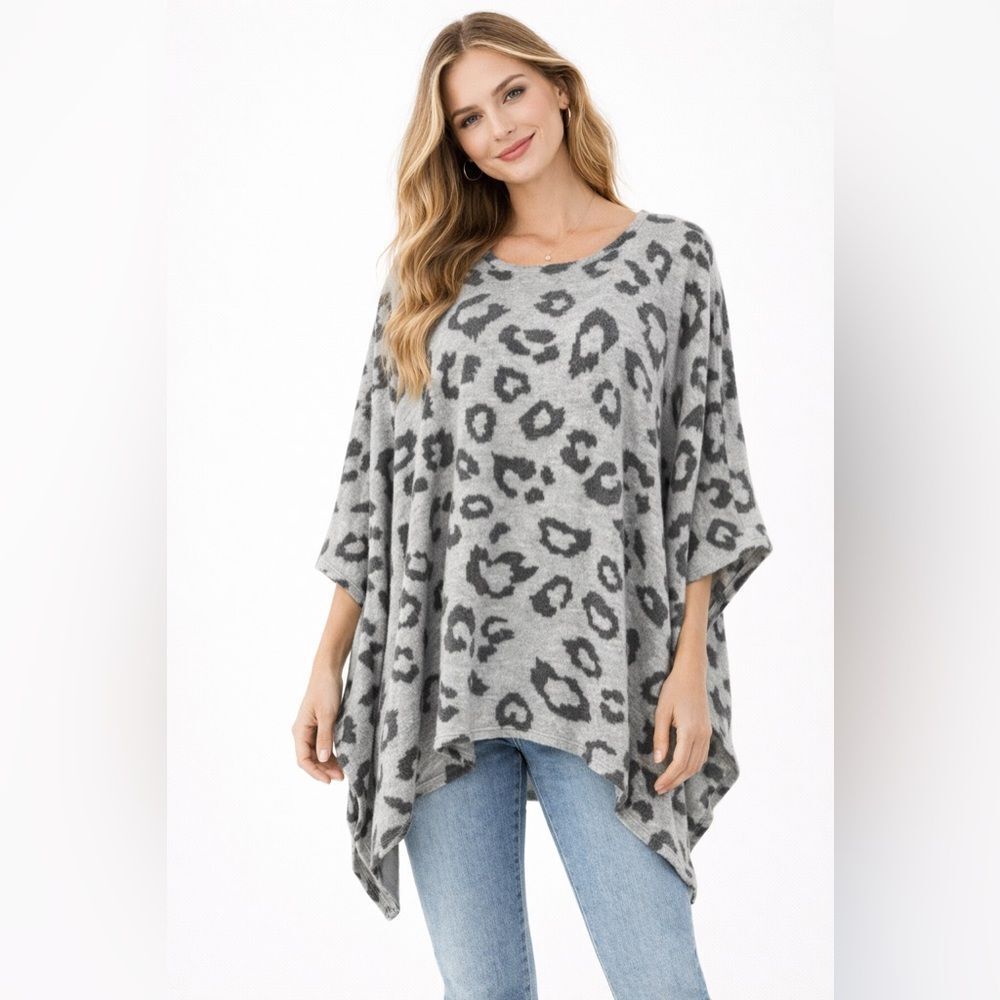 Jodifl Women's Leopard Print Fleece Pullover Sweater in Grey Size Medium